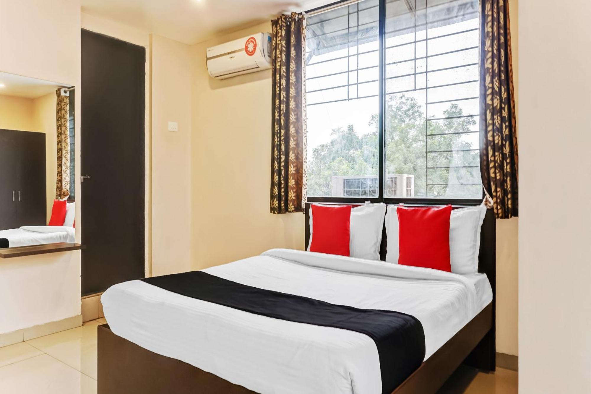 Hotel O Log Plaza Near Eon It Park Pune