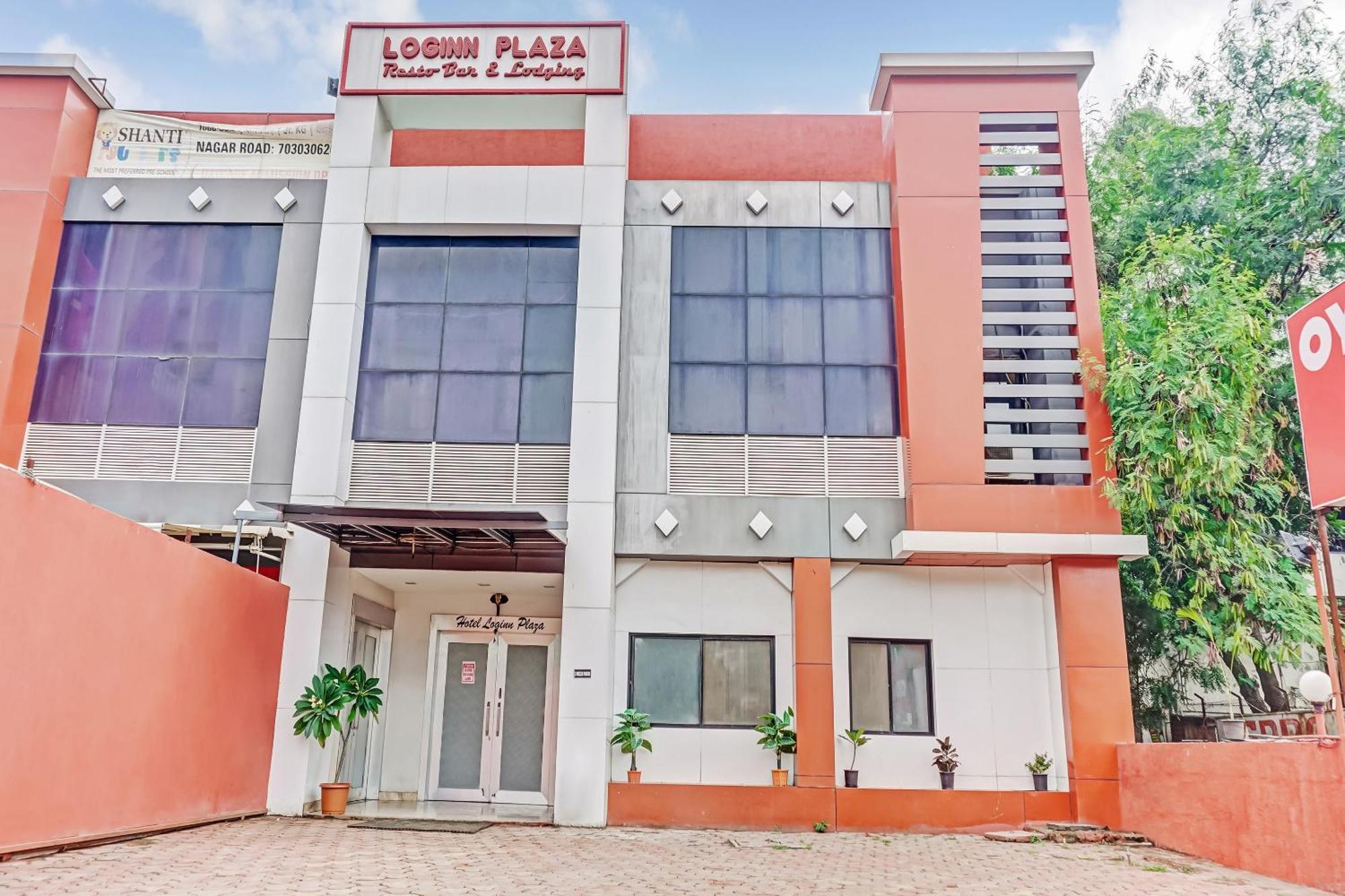 Hotel O Log Plaza Near Eon It Park Pune